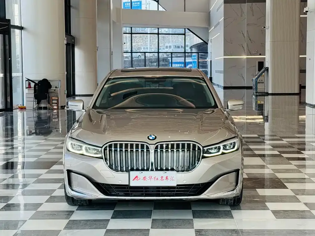 BMW 7 Series — фото 4