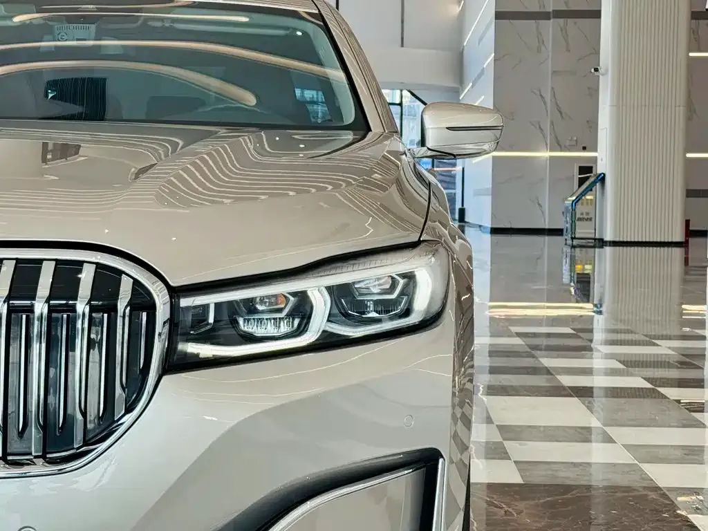 BMW 7 Series — фото 2