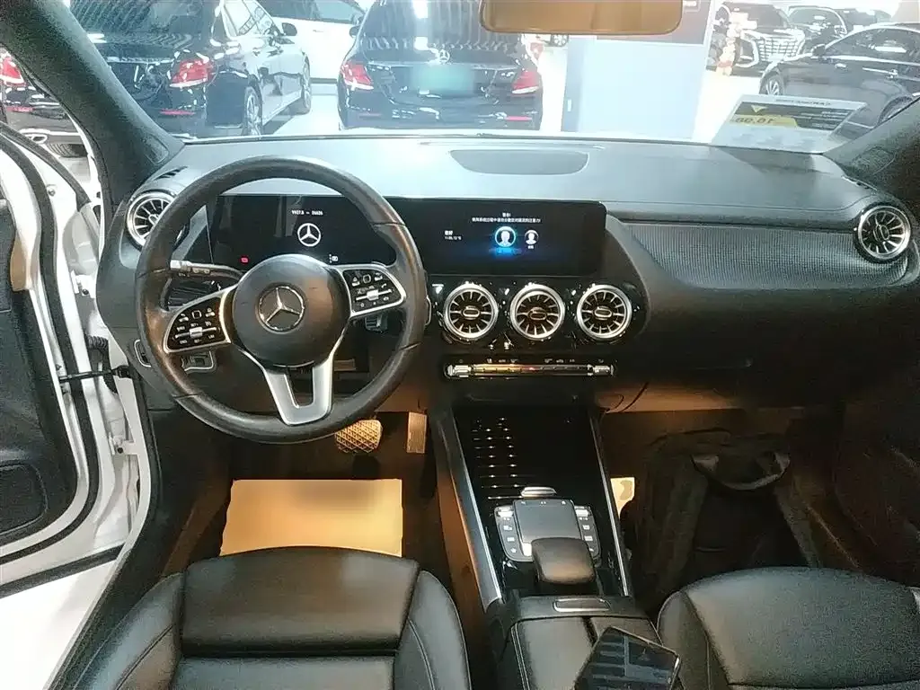 Mercedes-Benz GLA — фото 8