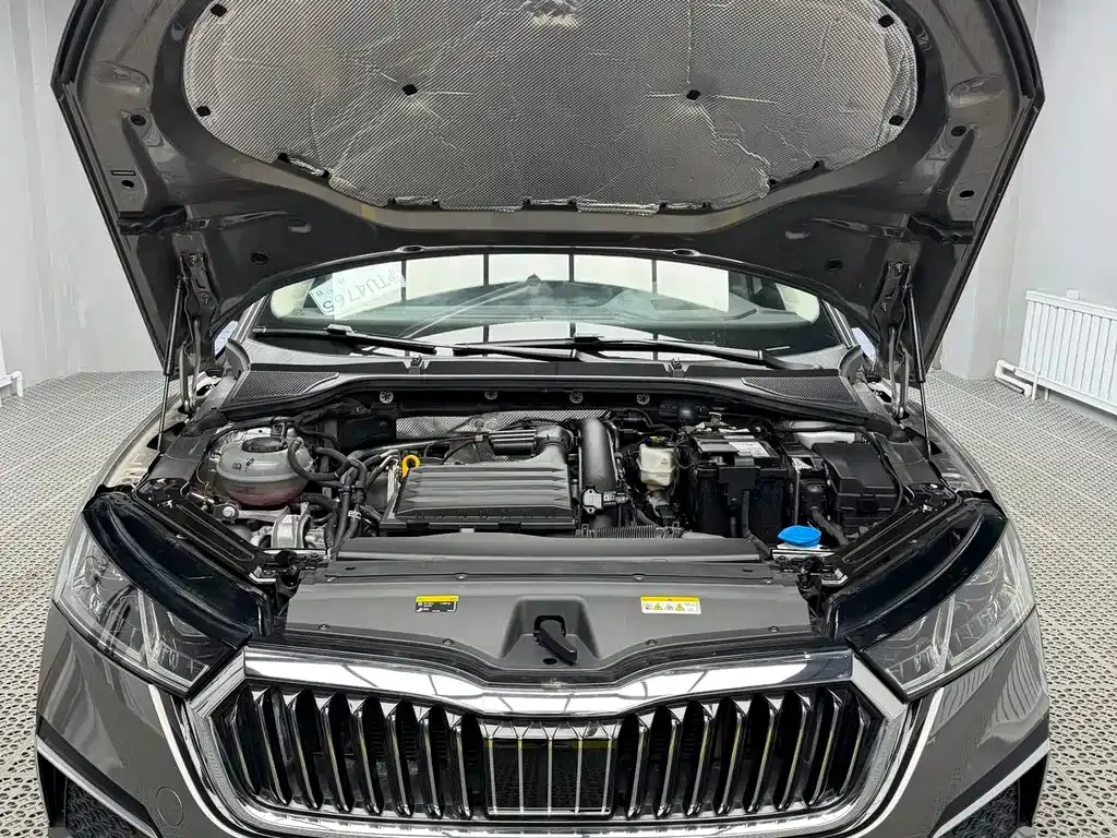 Skoda Octavia — фото 8