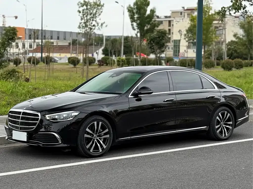 Mercedes-Benz S-Class — фото 1