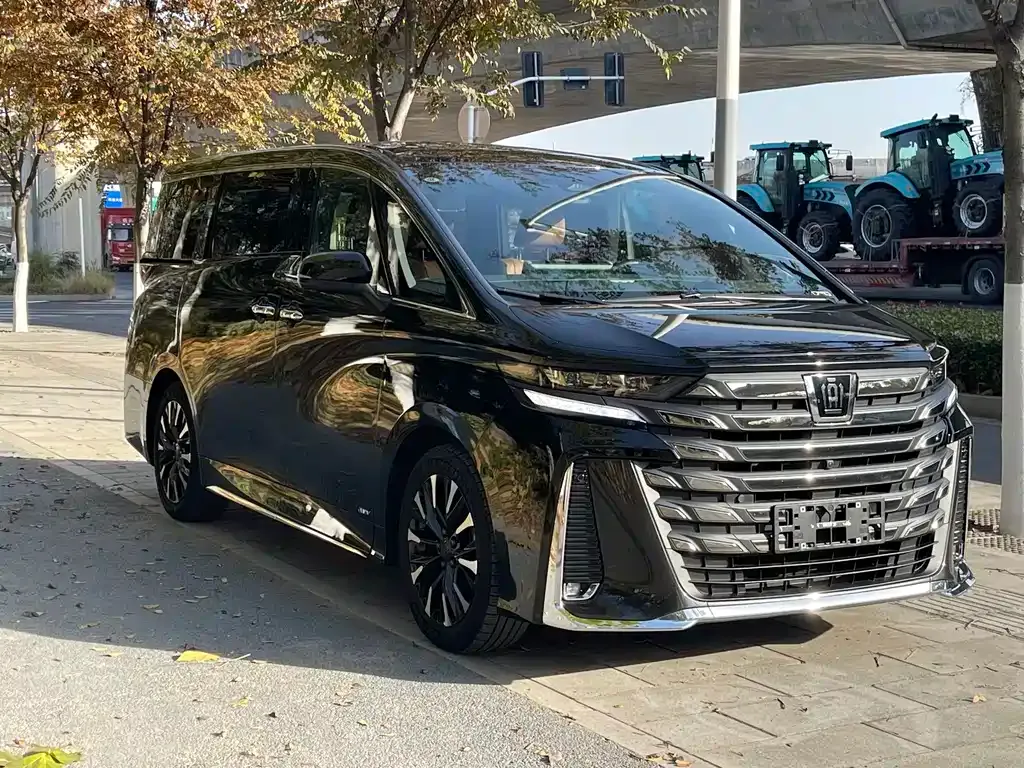 Toyota Vellfire — фото 4