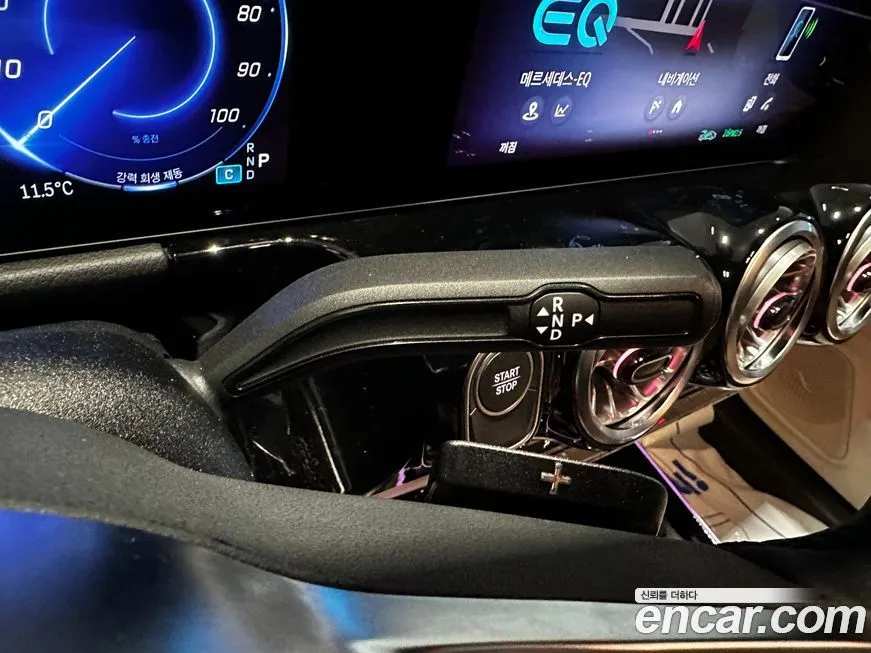Mercedes-Benz EQA — фото 10