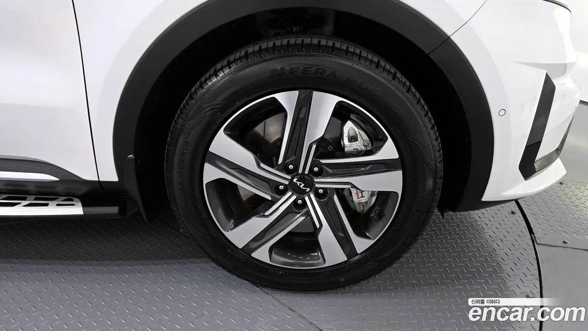 Kia Sorento — фото 7