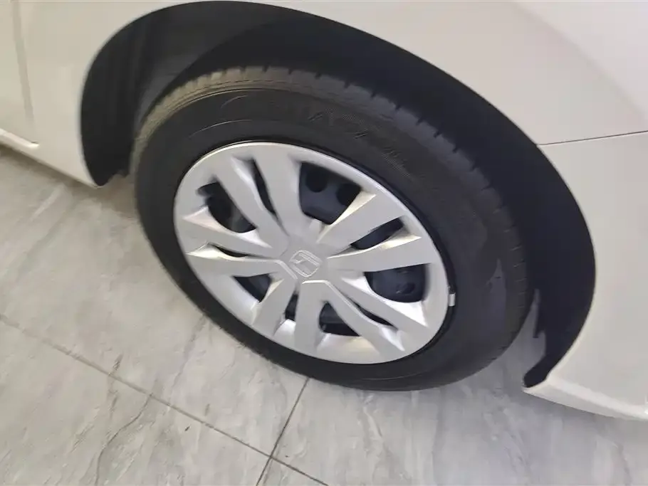 Honda Fit — фото 4