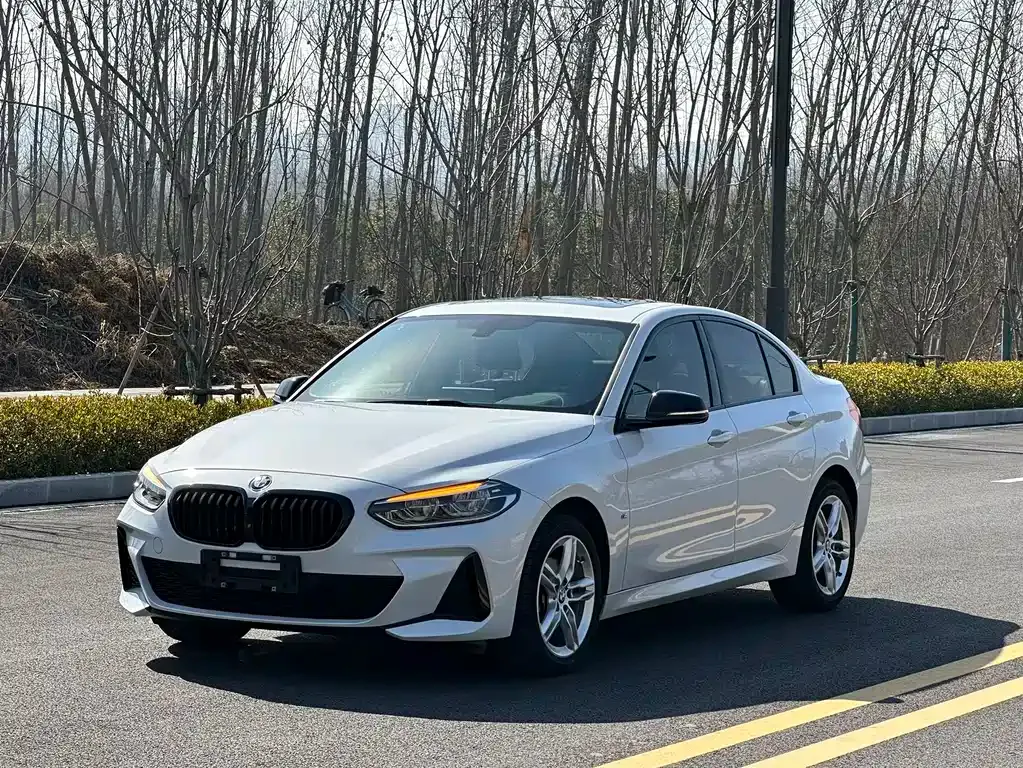 BMW 1 Series — фото 1