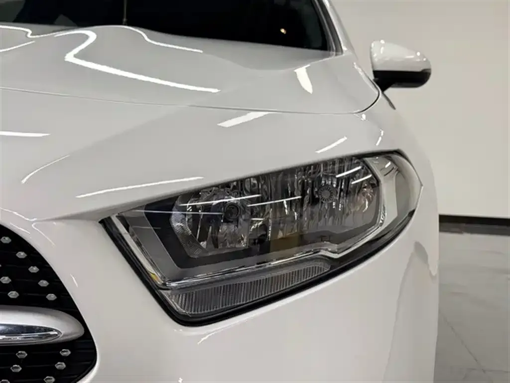 Mercedes-Benz A-Class — фото 10
