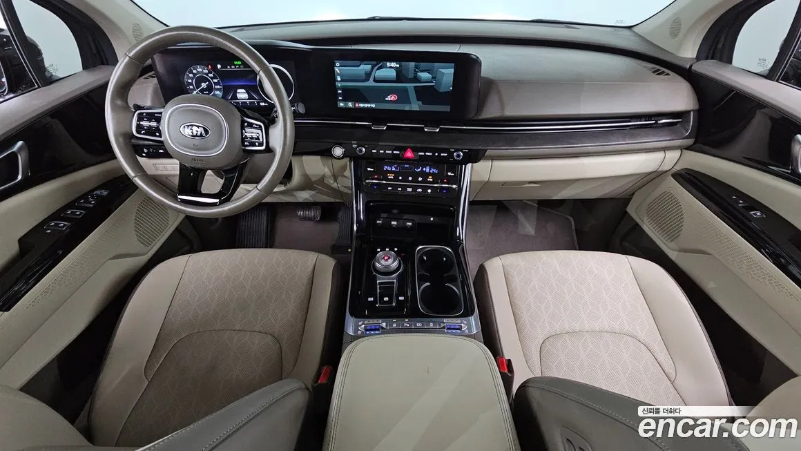 Kia Carnival — фото 10