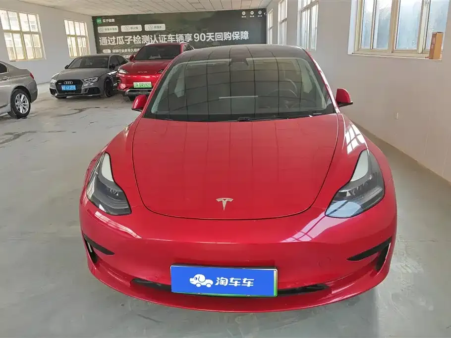 Tesla Model 3 — фото 7