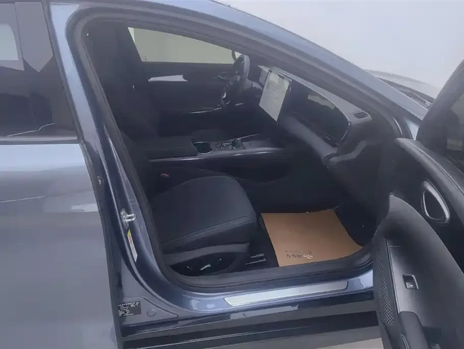 BYD Seal — фото 10