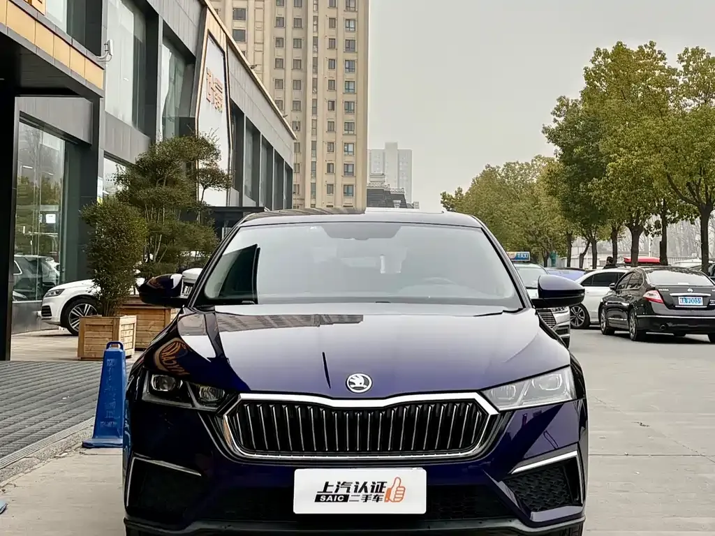 Skoda Octavia — фото 2