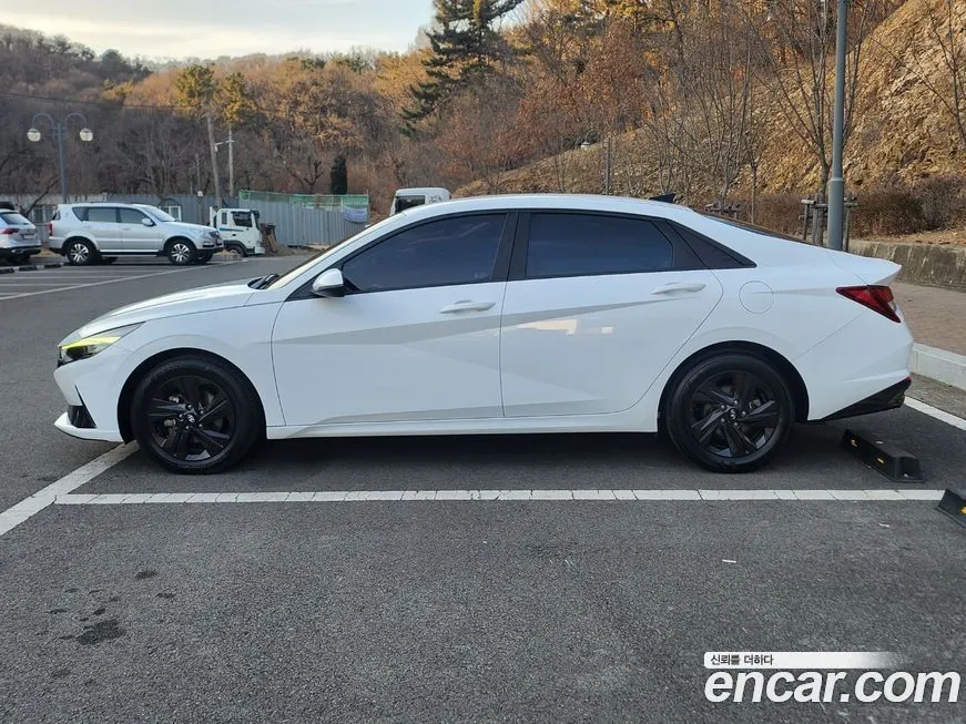 Hyundai AVANTE — фото 4