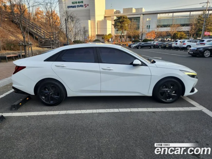 Hyundai AVANTE — фото 5