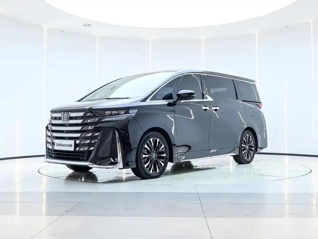 Toyota Vellfire — фото 1