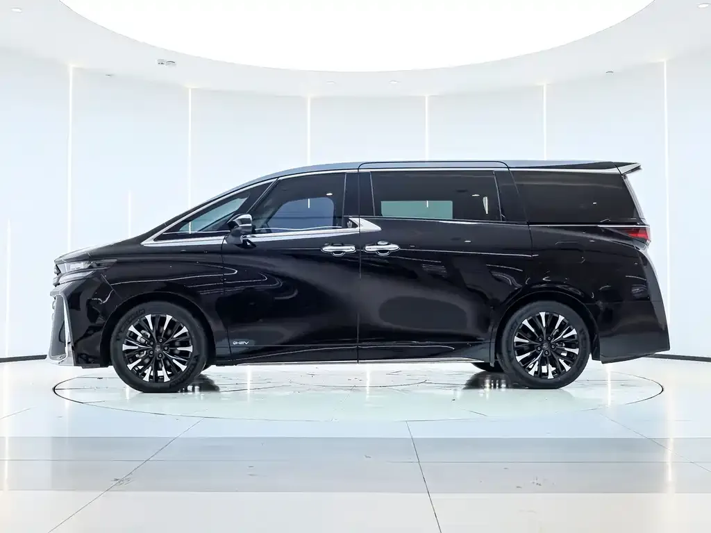 Toyota Vellfire — фото 7