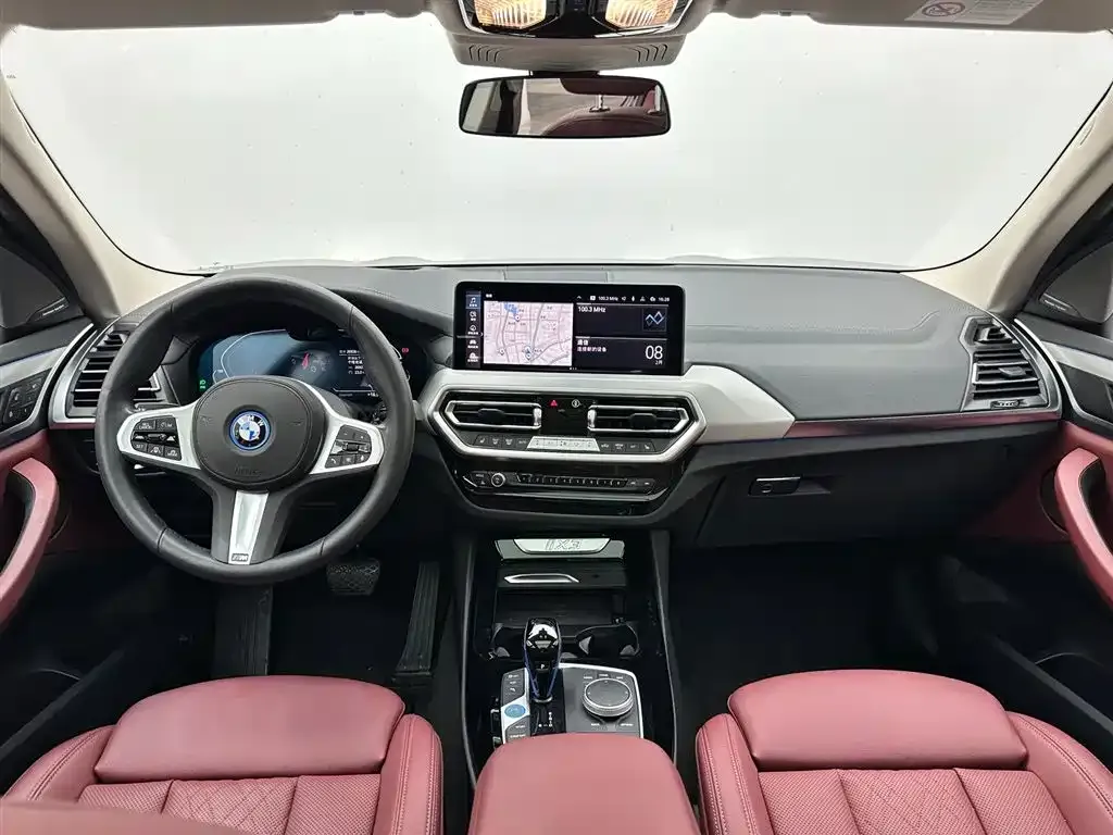 BMW iX3 — фото 3