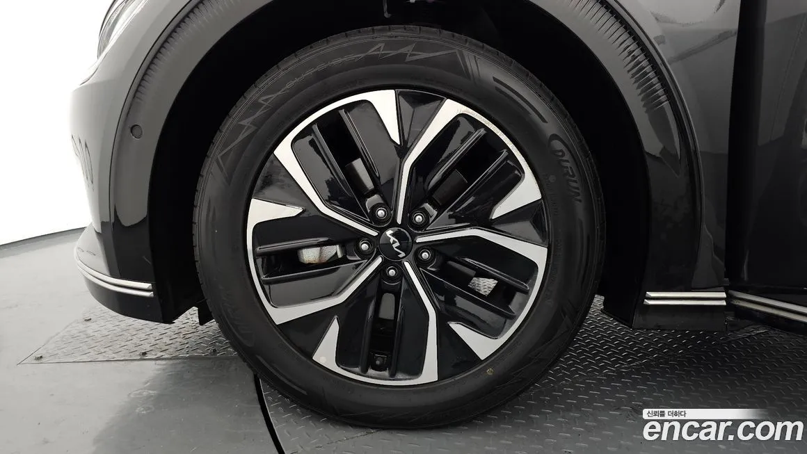 Kia EV6 — фото 6