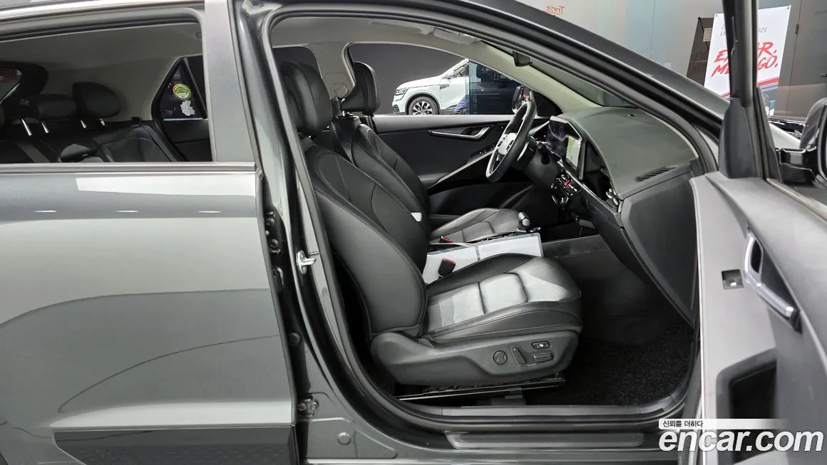 Kia Niro — фото 10
