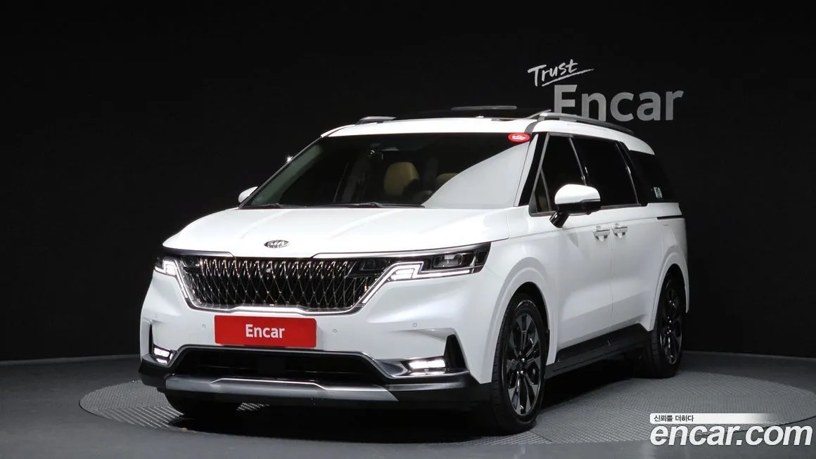 Kia Carnival — фото 1