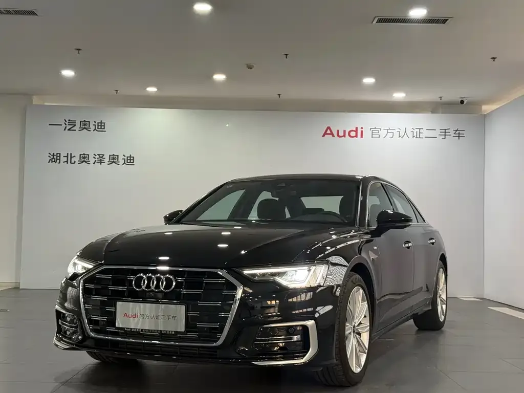 Audi A6L — фото 1