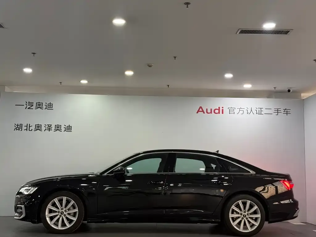 Audi A6L — фото 10
