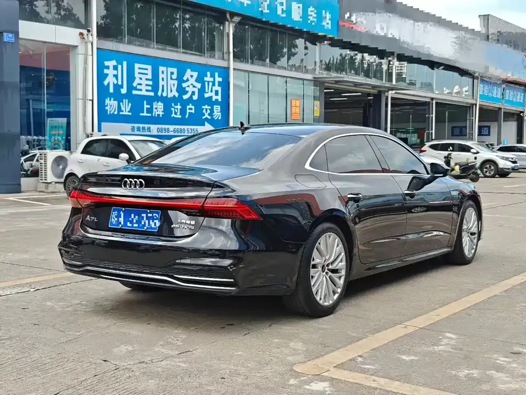 Audi A7L — фото 4