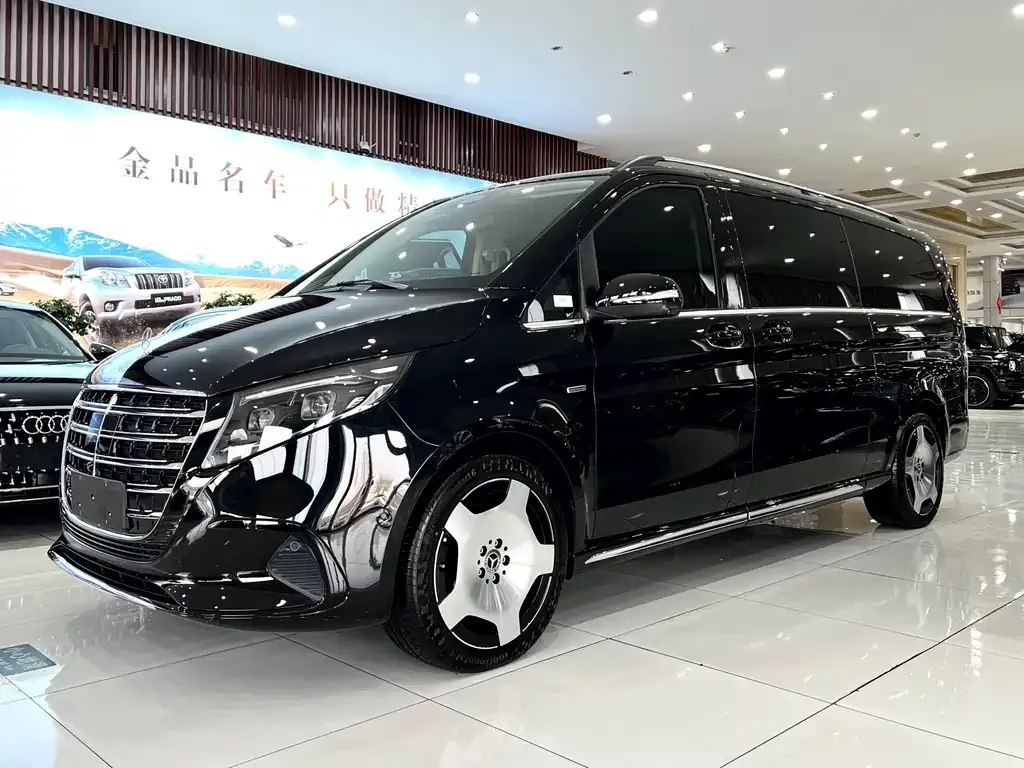 Mercedes-Benz V-Class — фото 10