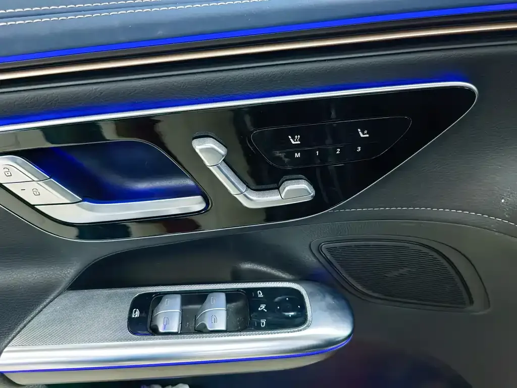 Mercedes-Benz EQE — фото 6
