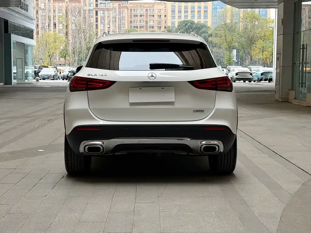 Mercedes-Benz GLA — фото 6