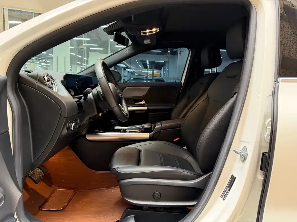 Mercedes-Benz GLA — фото 7