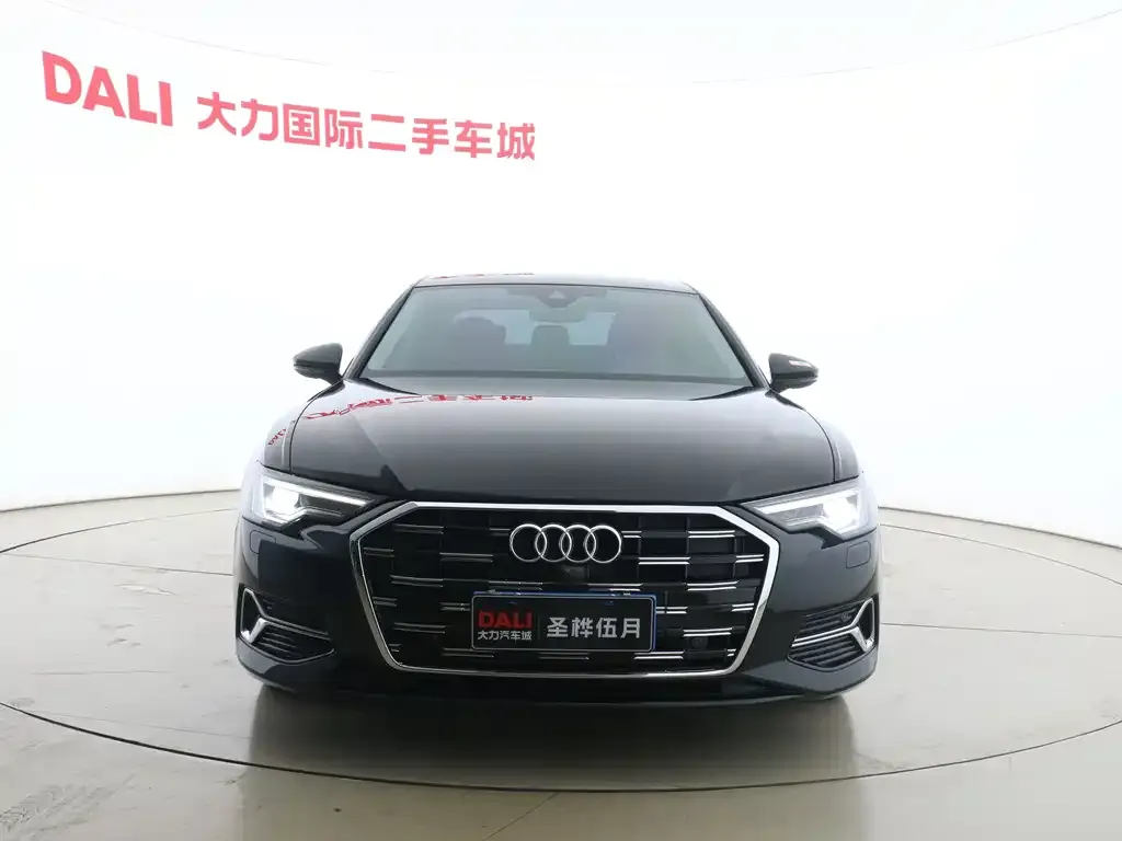 Audi A6L — фото 2