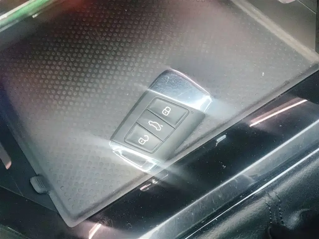 Volkswagen Passat — фото 10