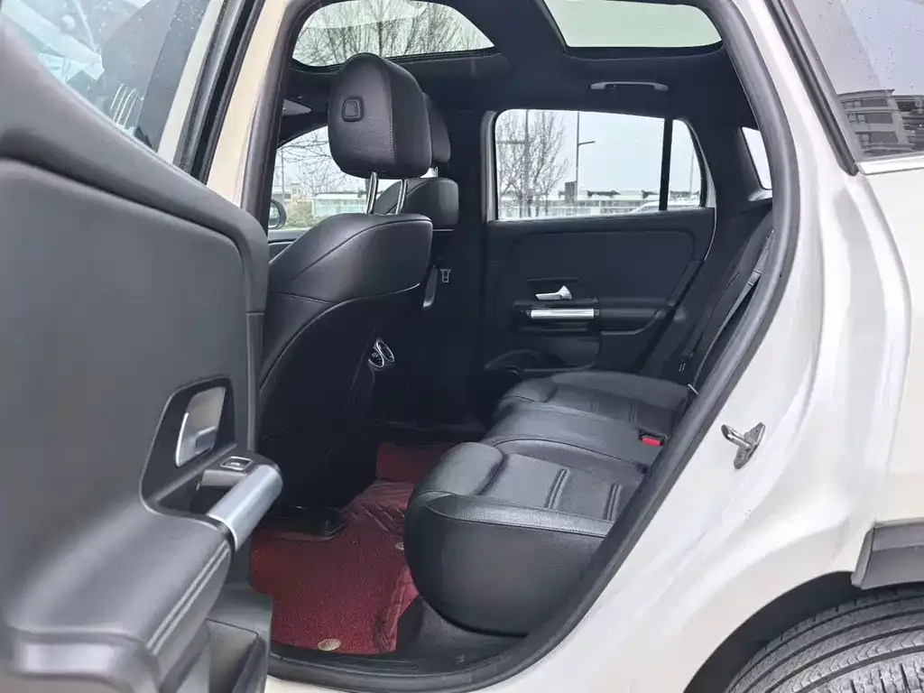 Mercedes-Benz EQA — фото 3