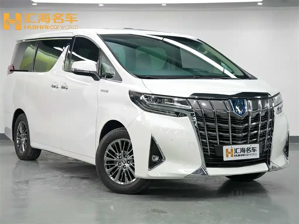 Toyota Alphard — фото 4