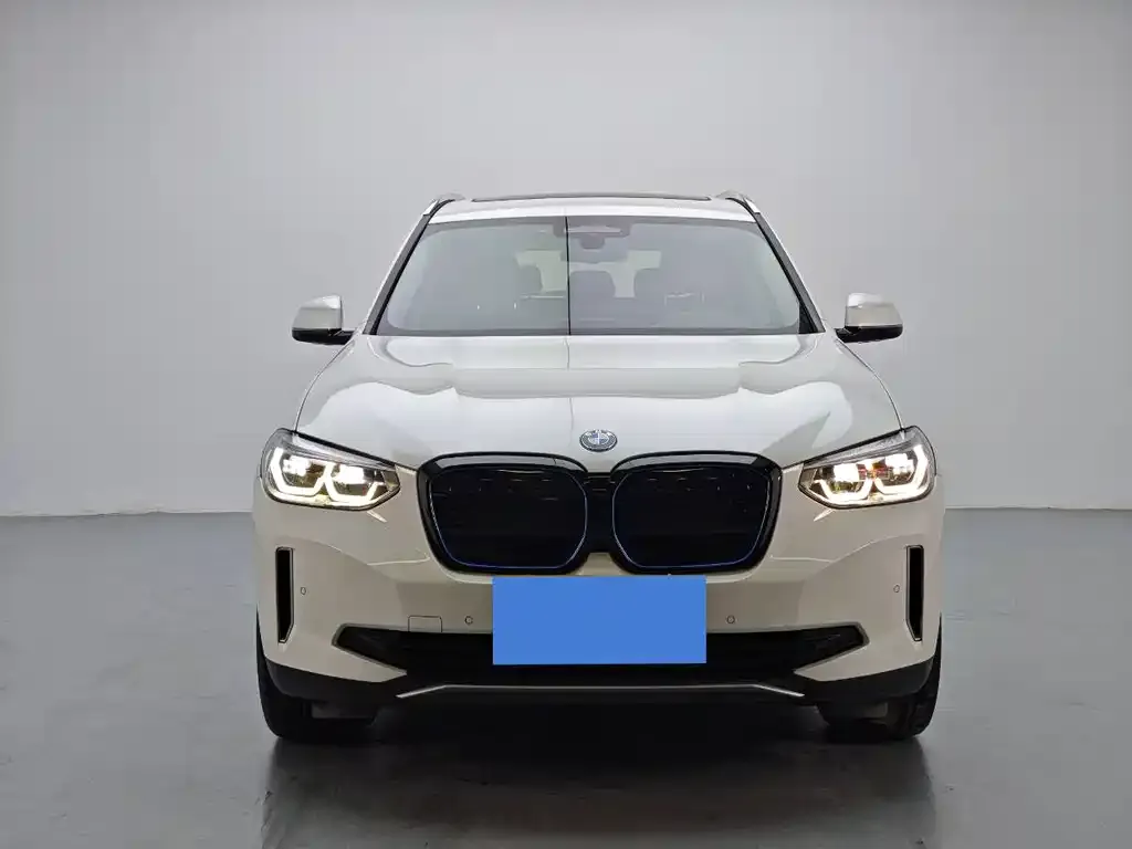 BMW iX3 — фото 2