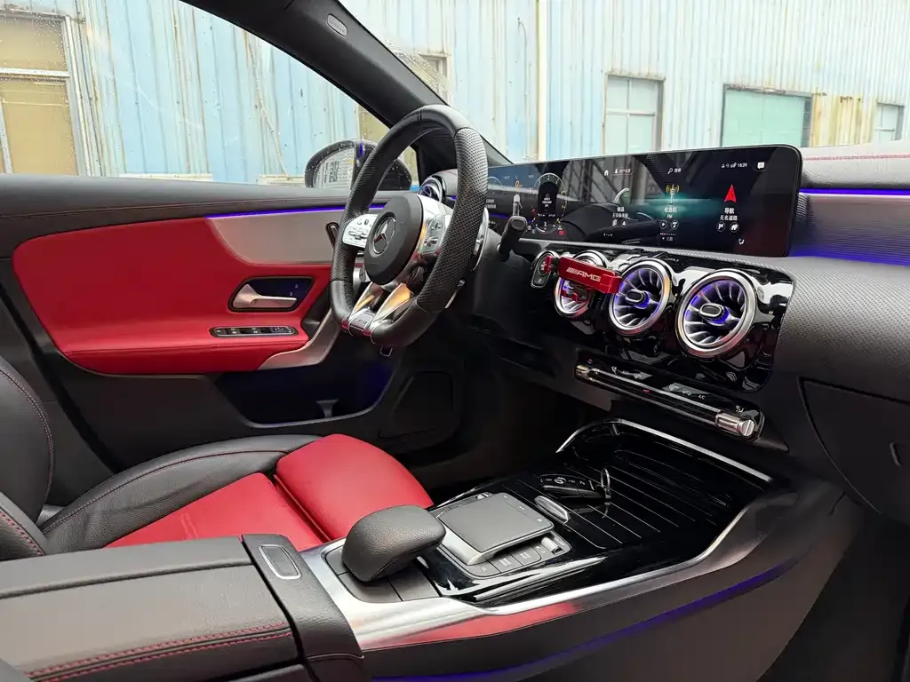 Mercedes-Benz A-Class AMG — фото 6