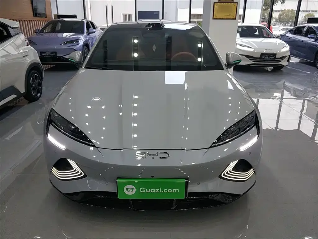 BYD Seal — фото 5