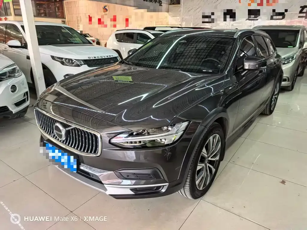 Volvo V90 — фото 1