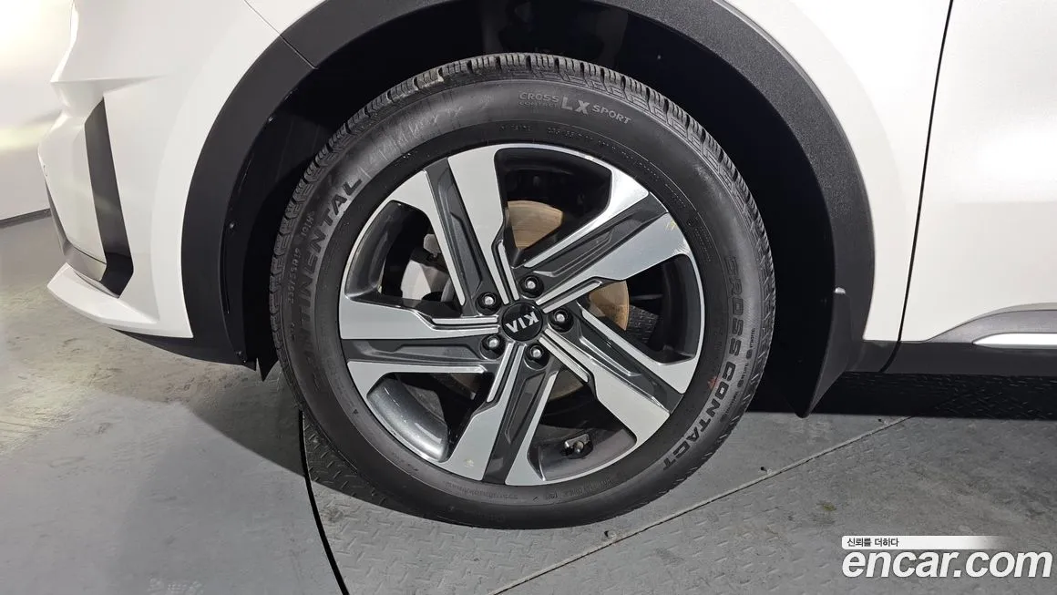 Kia Sorento — фото 9