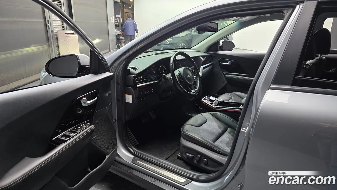 Kia Niro — фото 10
