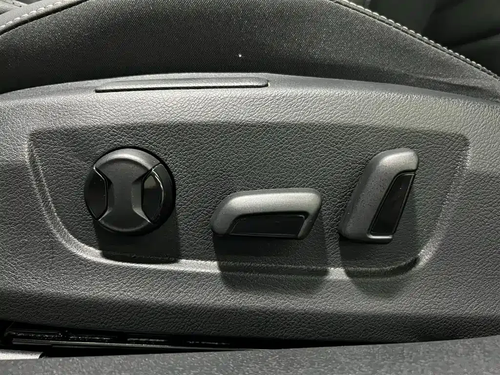 Skoda Superb — фото 10