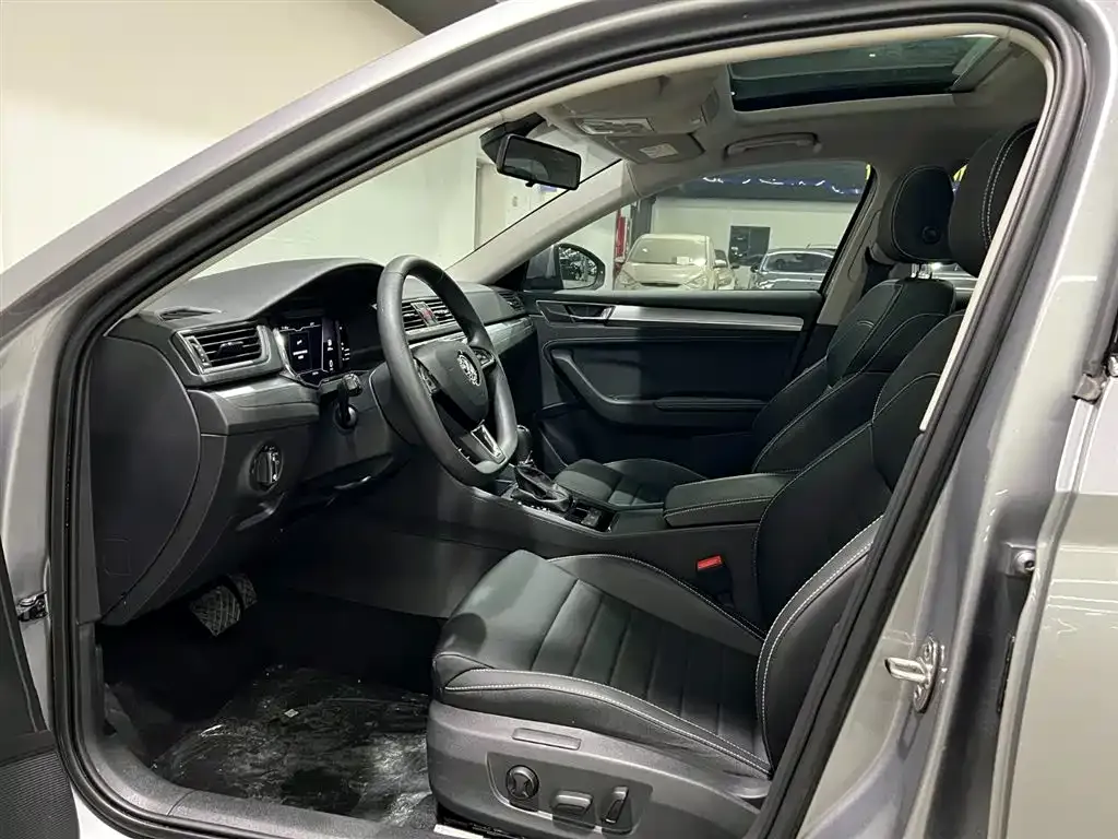 Skoda Superb — фото 4