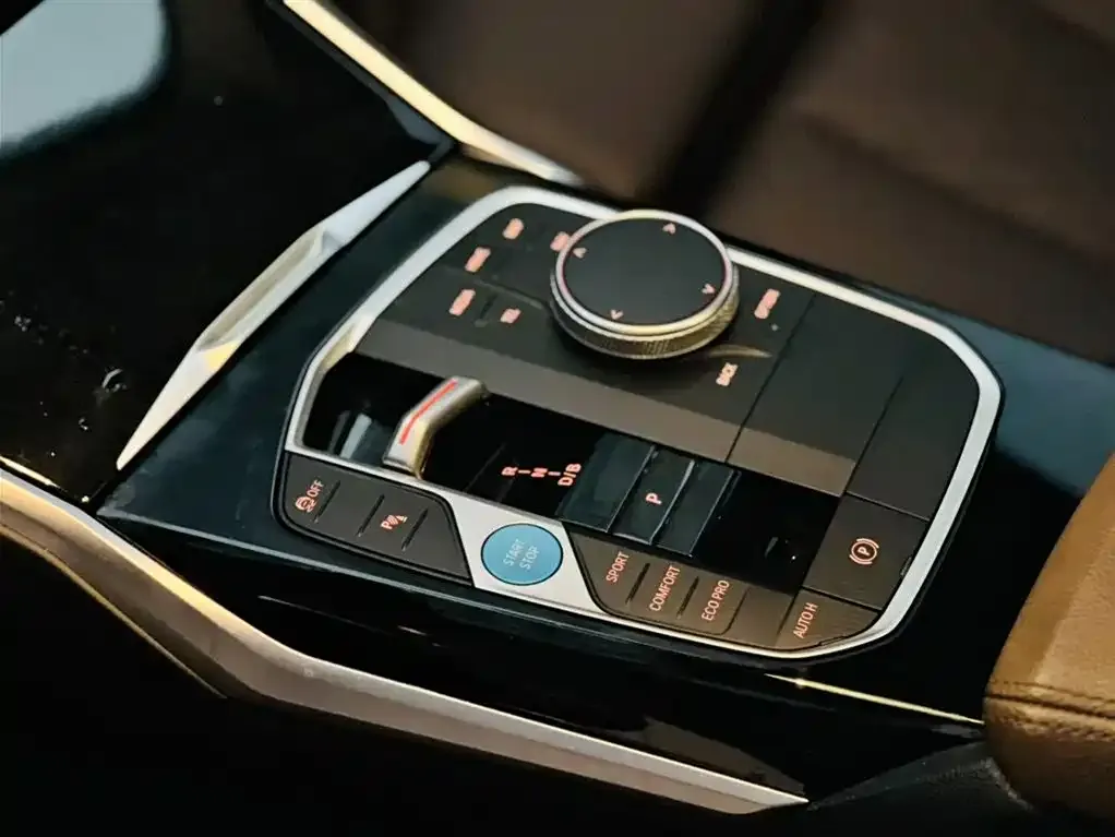 BMW i3 — фото 3