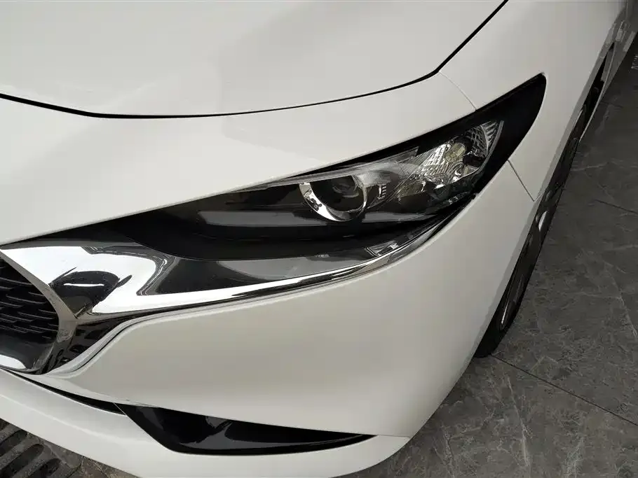 Mazda 3 Axela — фото 8