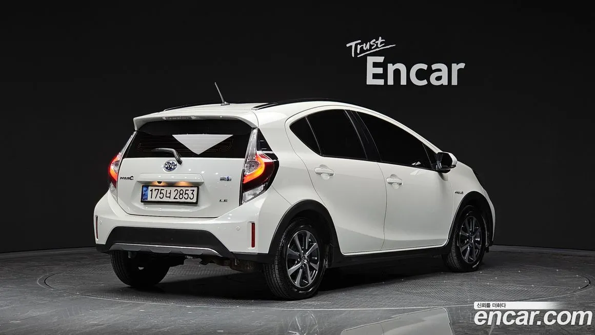 Toyota Prius — фото 2