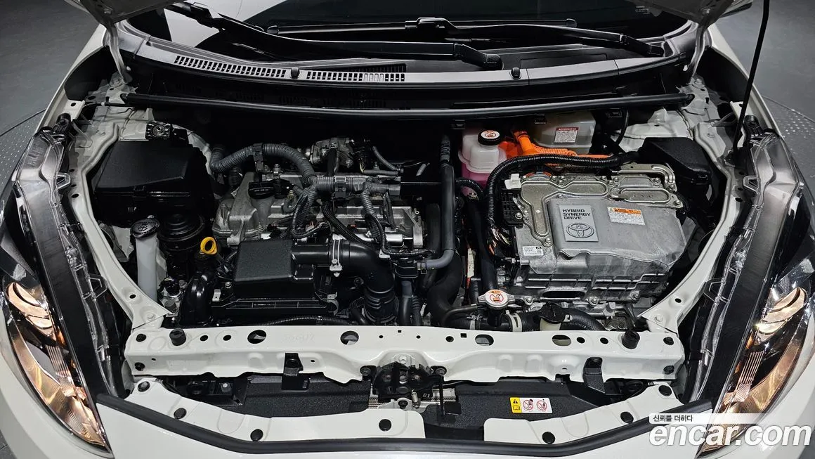 Toyota Prius — фото 10
