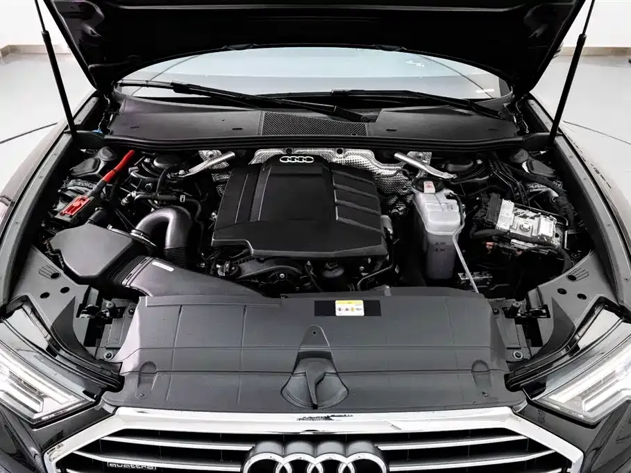 Audi A6L — фото 10