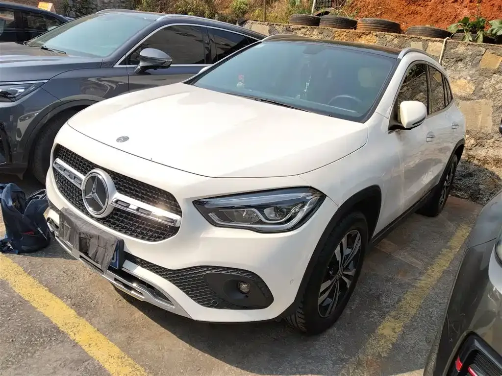 Mercedes-Benz GLA — фото 1