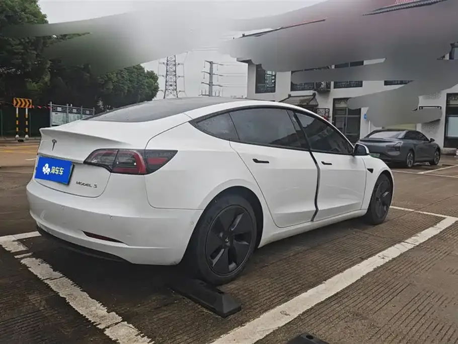 Tesla Model 3 — фото 2
