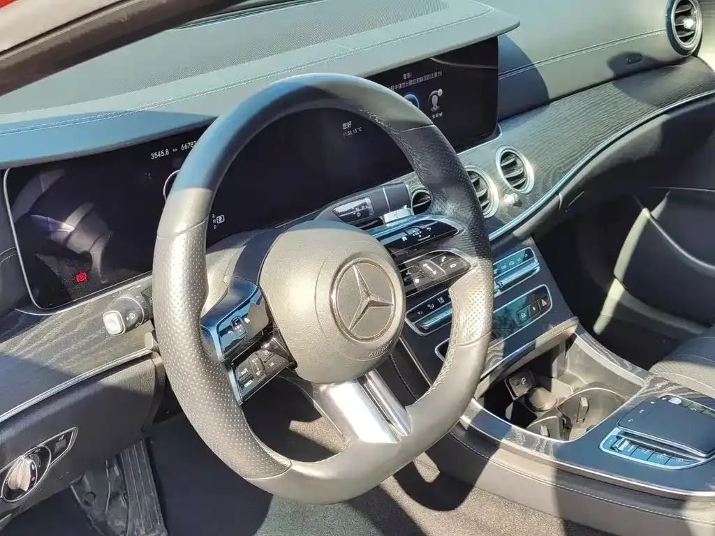 Mercedes-Benz E-Class (Import) — фото 9